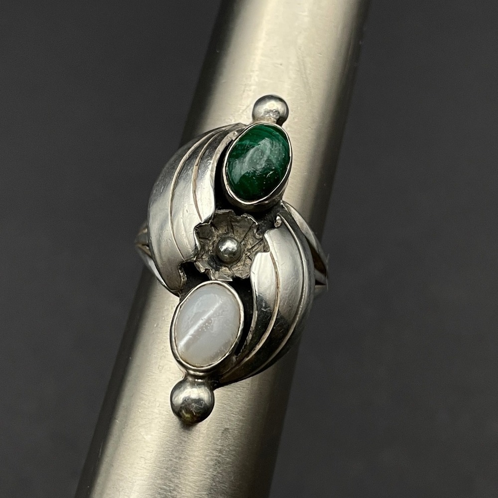 Vintage Southwestern Squash Blossom Ring Malachite Cat Eye Size 4.75